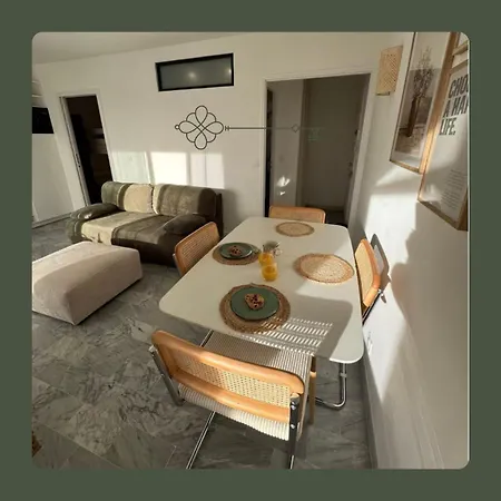 T3 Renove Vu Port Clim Et Wifi Apartament