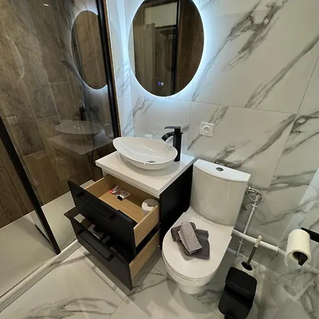 Apartament T3 Renove Vu Port Clim Et Wifi *