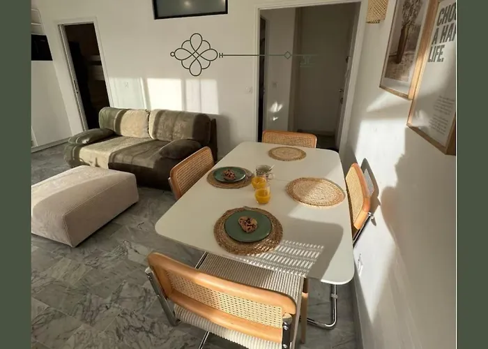 T3 Renove Vu Port Clim Et Wifi Apartamento