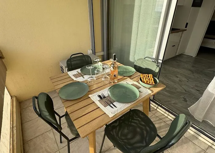 T3 Renove Vu Port Clim Et Wifi Apartamento *